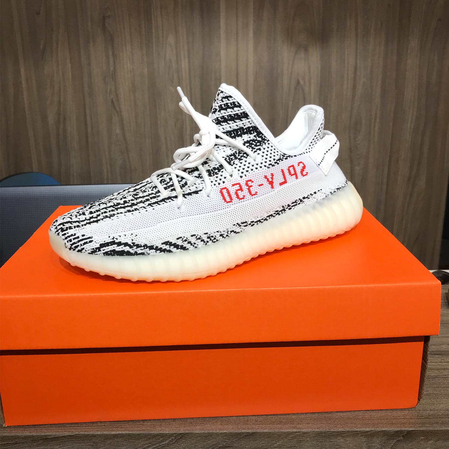 Giày thể thao YZ 350 màu ngựa vằn