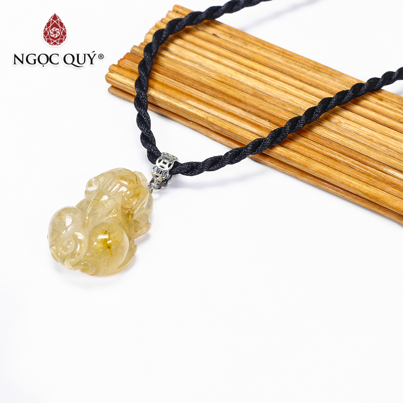 Mặt dây chuyền tỳ hưu tài lộc đá thạch anh tóc vàng 16x22mm mệnh thủy kim - Ngọc Quý Gemstones