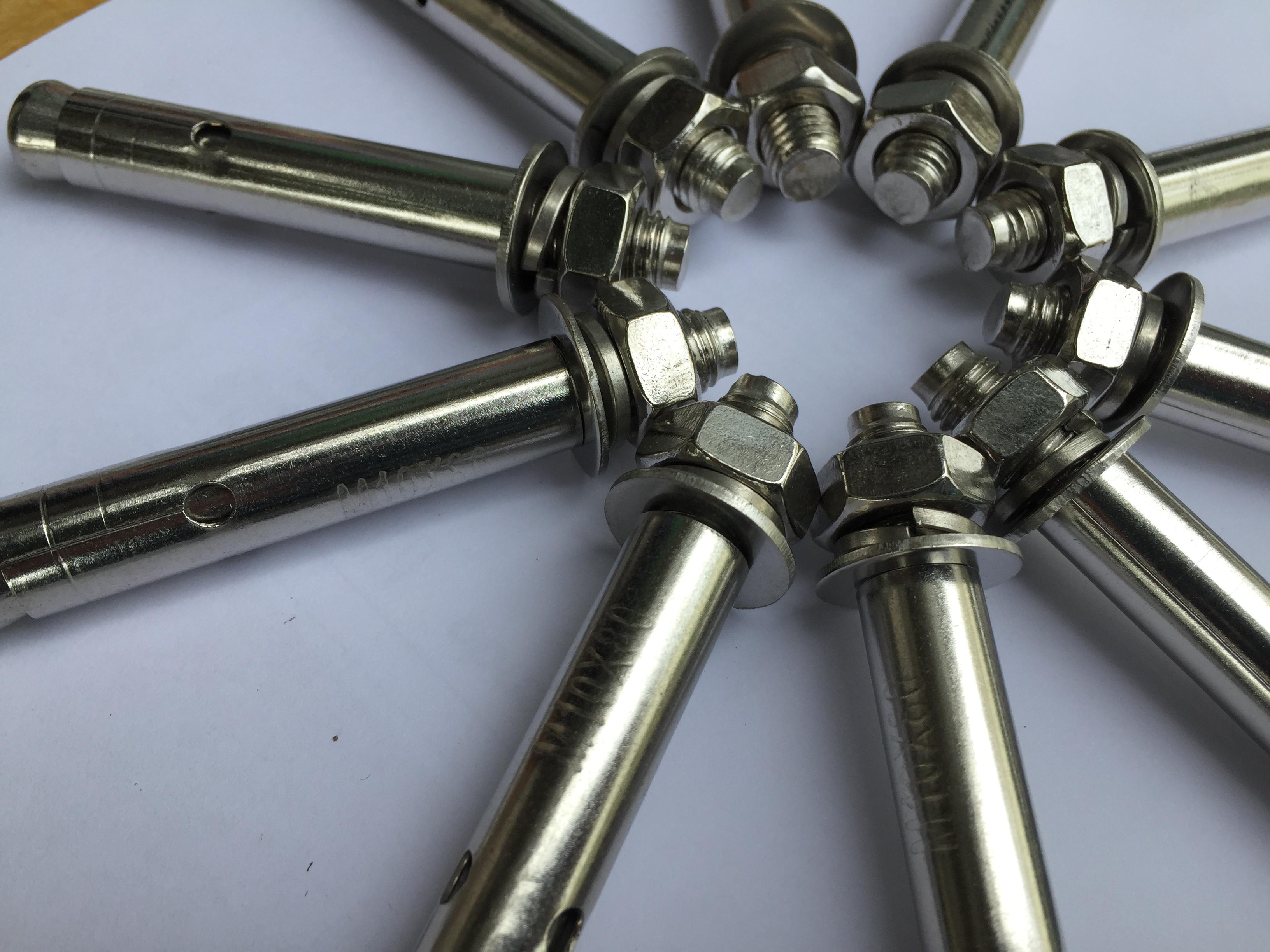 10 chiếc vít nở inox  phi 10 dài 8cm (M10x80)