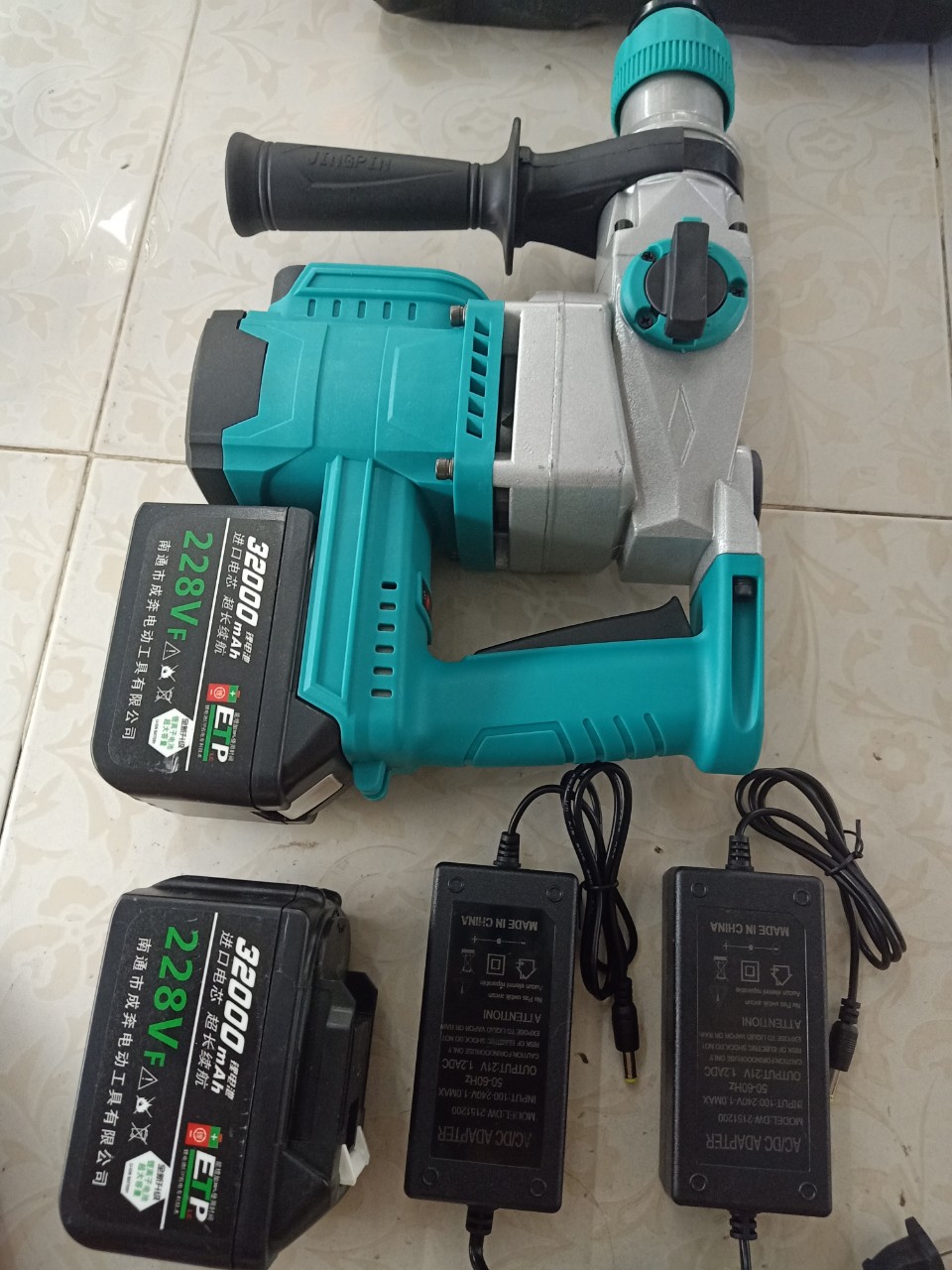 Máy khoan đục bê tông 2 chức năng + 2 pin khủng 15 cell