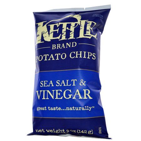 Khoai tây chiên Kettle Potato Chips Sea Salt and Vinegar - Nhập khẩu Mỹ 142g