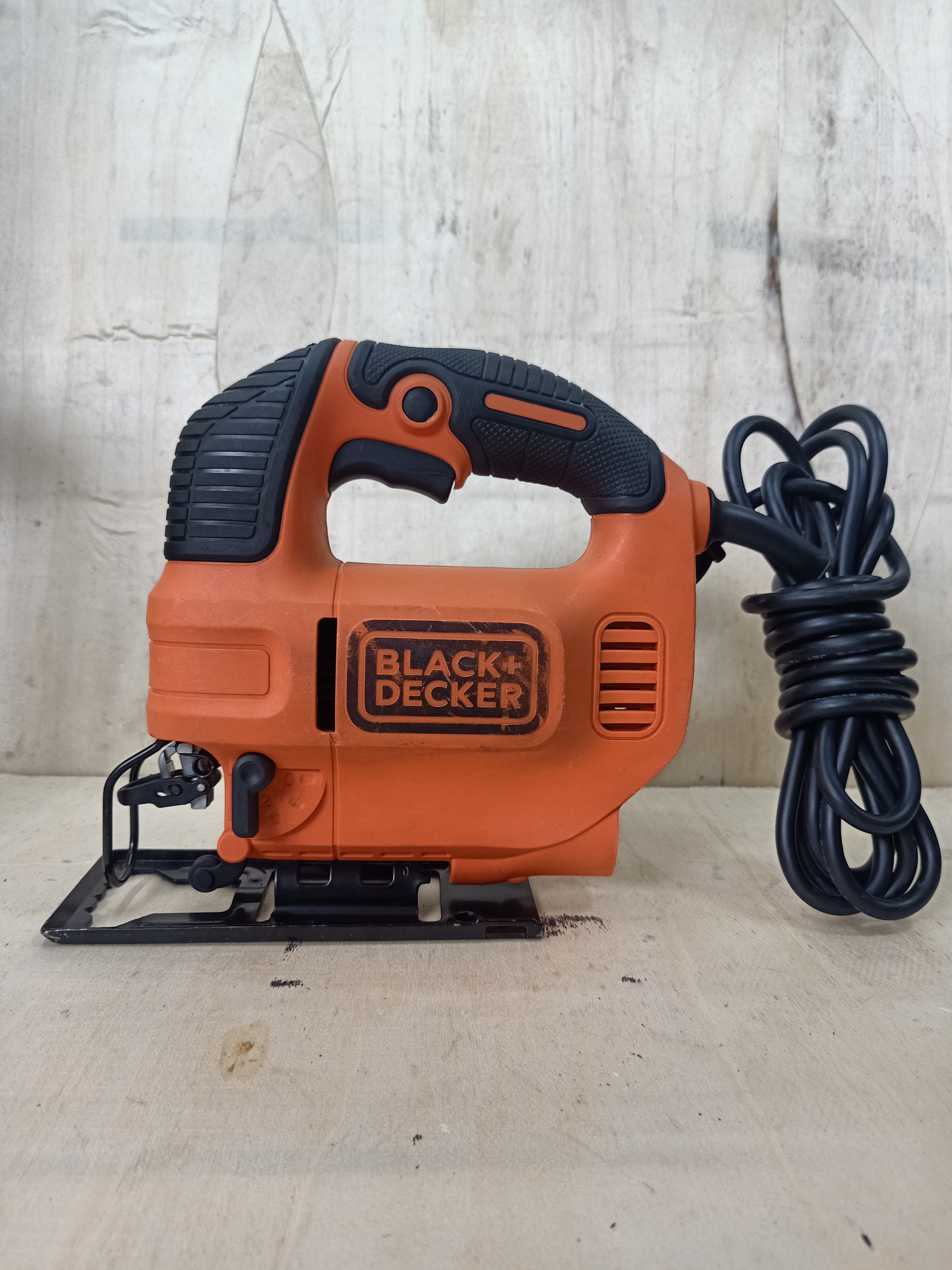 Cưa lọng black + decker nội địa nhật - nguyên zin điện 100v còn rất mới