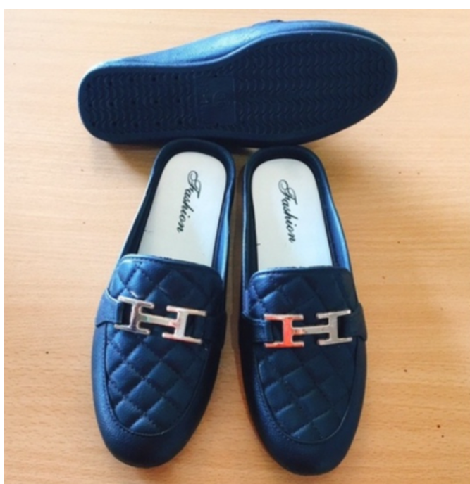 DÉP SỤC NỮ CAO SU DẺO KẺ Ô VUÔNG GIẢ DA