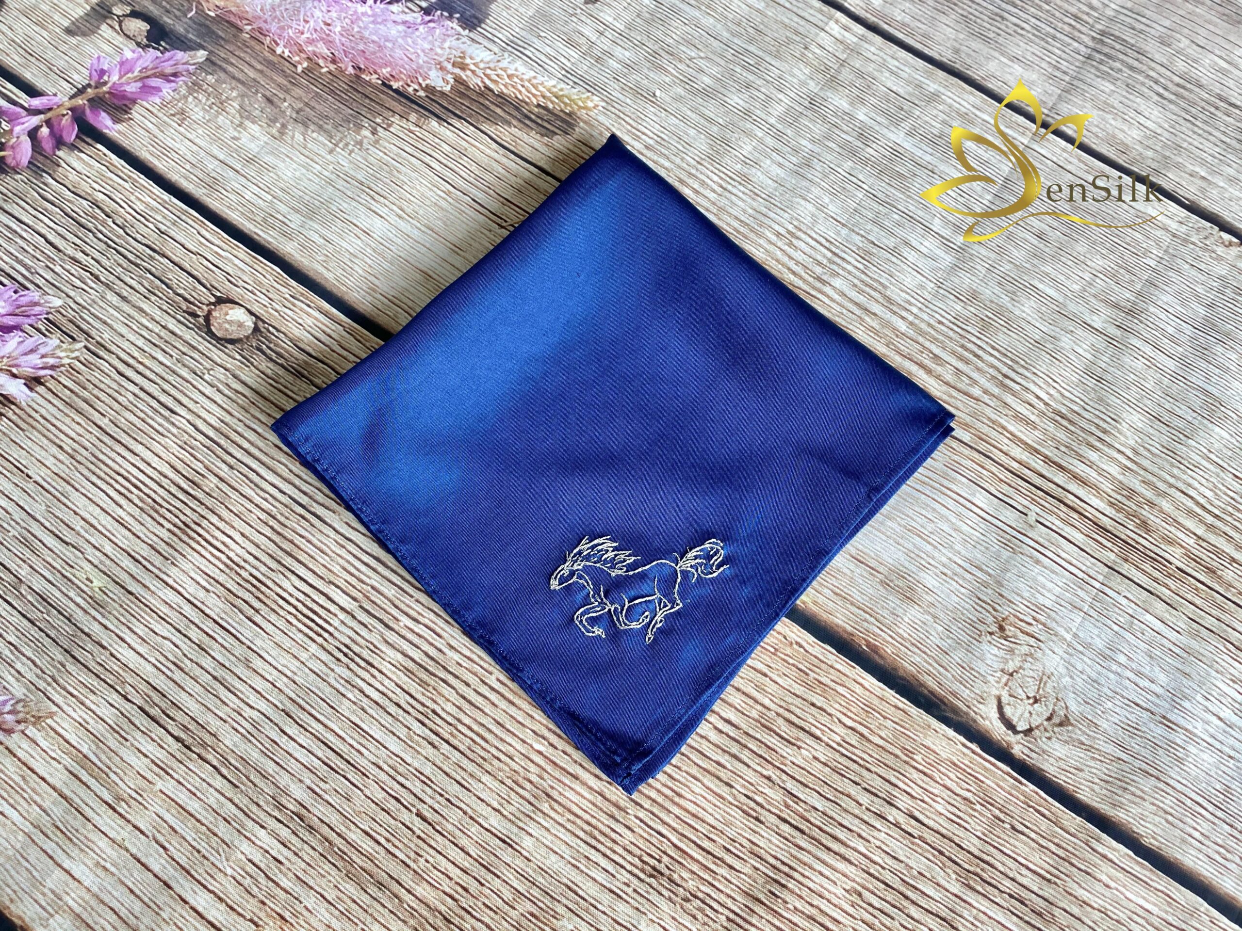 Khăn Tay Lụa Thêu Mã Đáo Thành Công Quà Tặng cho Nam (Xanh), Khăn Thêu Cho Nam, Khăn Tay Thêu, Lụa Tơ Tằm Thêu Tay, Vietnamese Silk Hand Embroidery 35x35cm