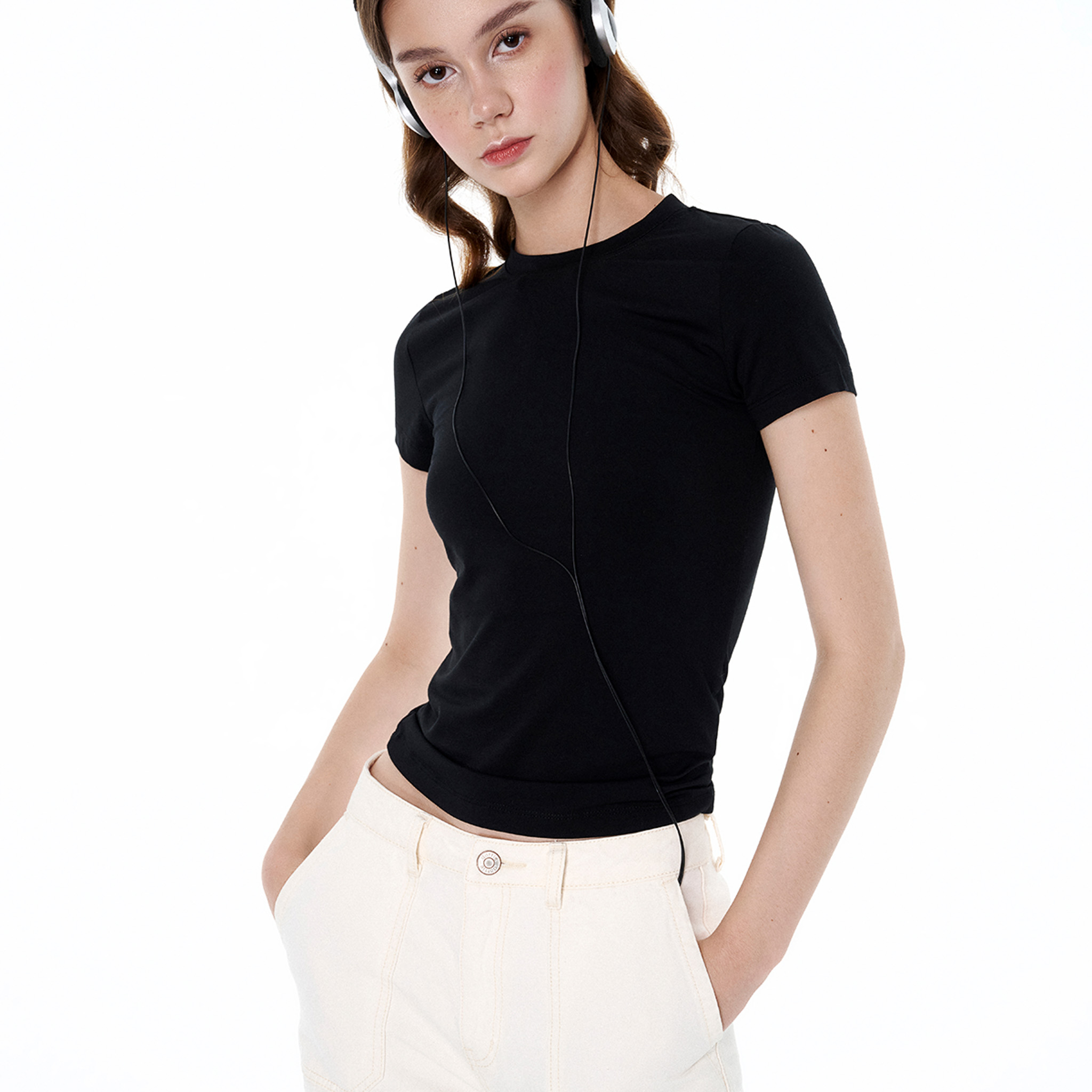 [OUTLET SALE] DOTTIE - Áo thun căn bản - Đen - T0853