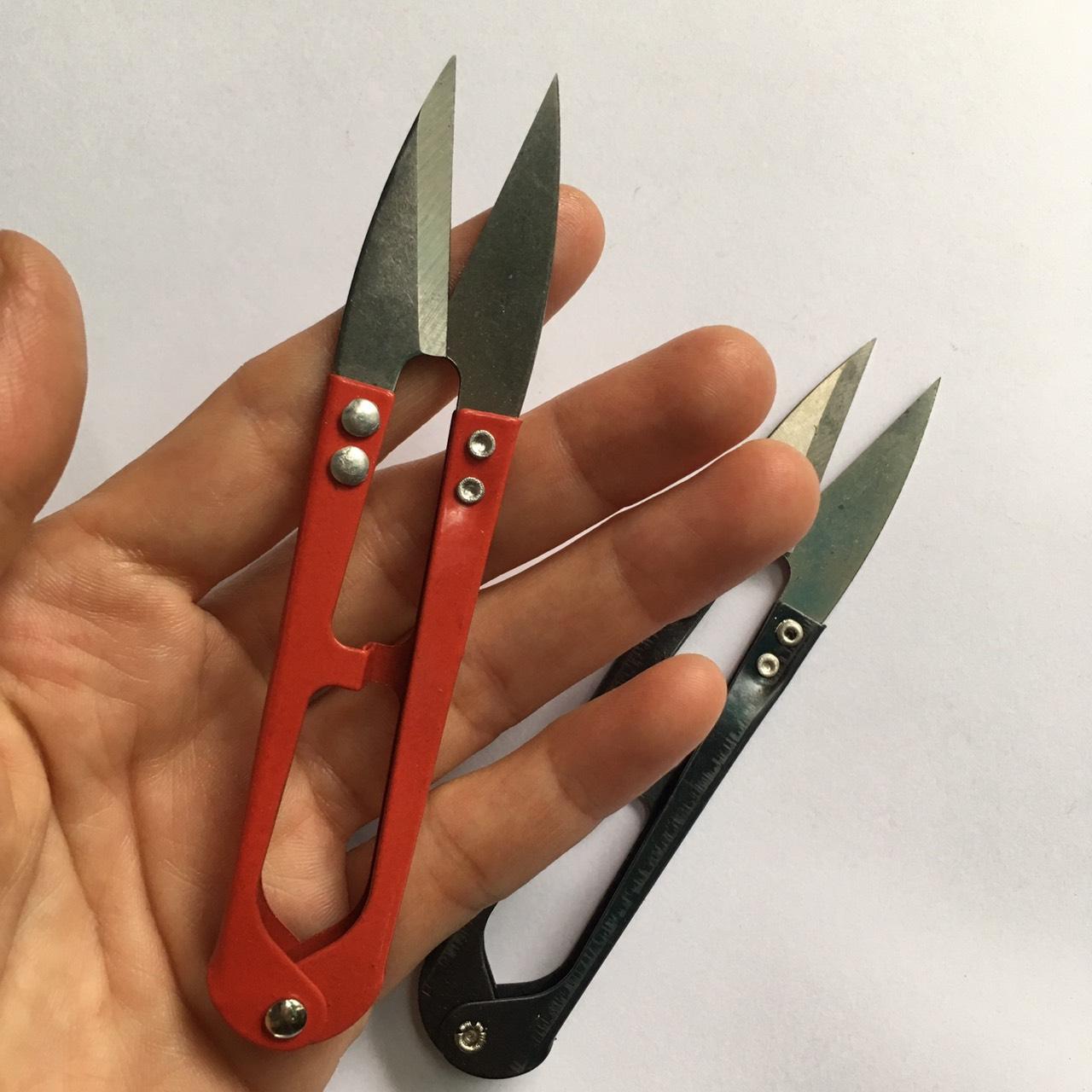 Kéo bấm cắt chỉ thừa tiện dụng