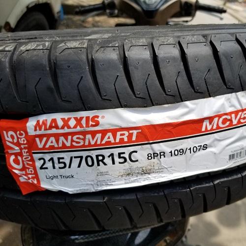 Lốp 215/70R15C 8PR Maxxis MCV5