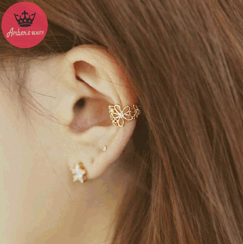 KHUYÊN TAI BÔNG TAI NỮ KẸP VÀNH TAI HỌA TIẾT HOA MAI J0319