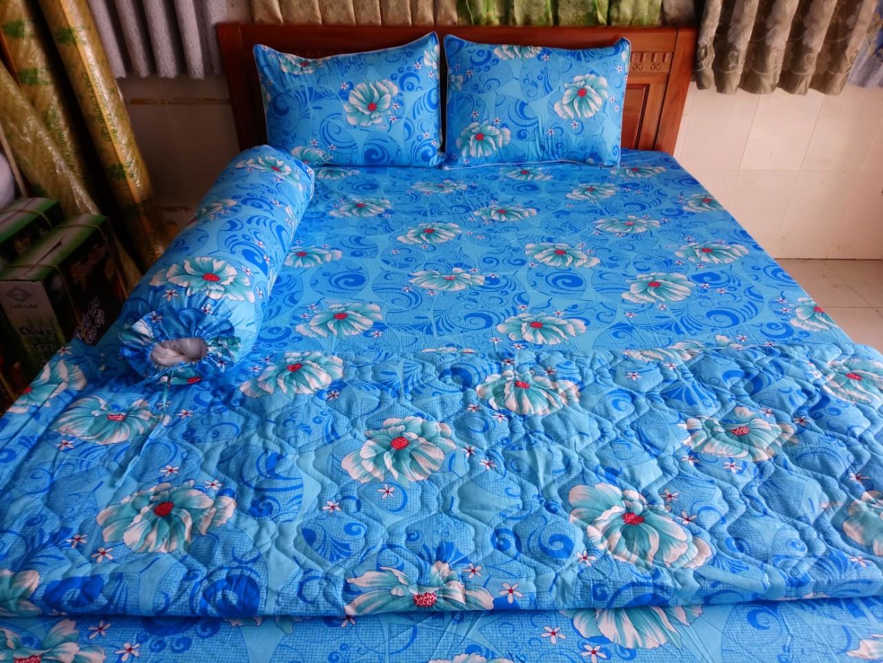 Bộ drap cotton Thắng Lợi gồm 1 dra + 1 chăn chần bông + 3 áo gối