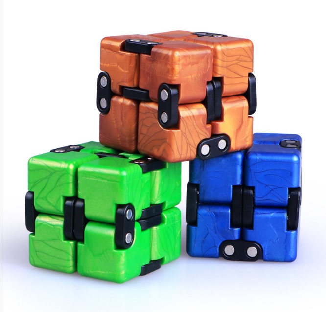 Khối Lập Phương INFINITY CUBE Vô Cực Giải Trí Xả Stress (2 Màu)