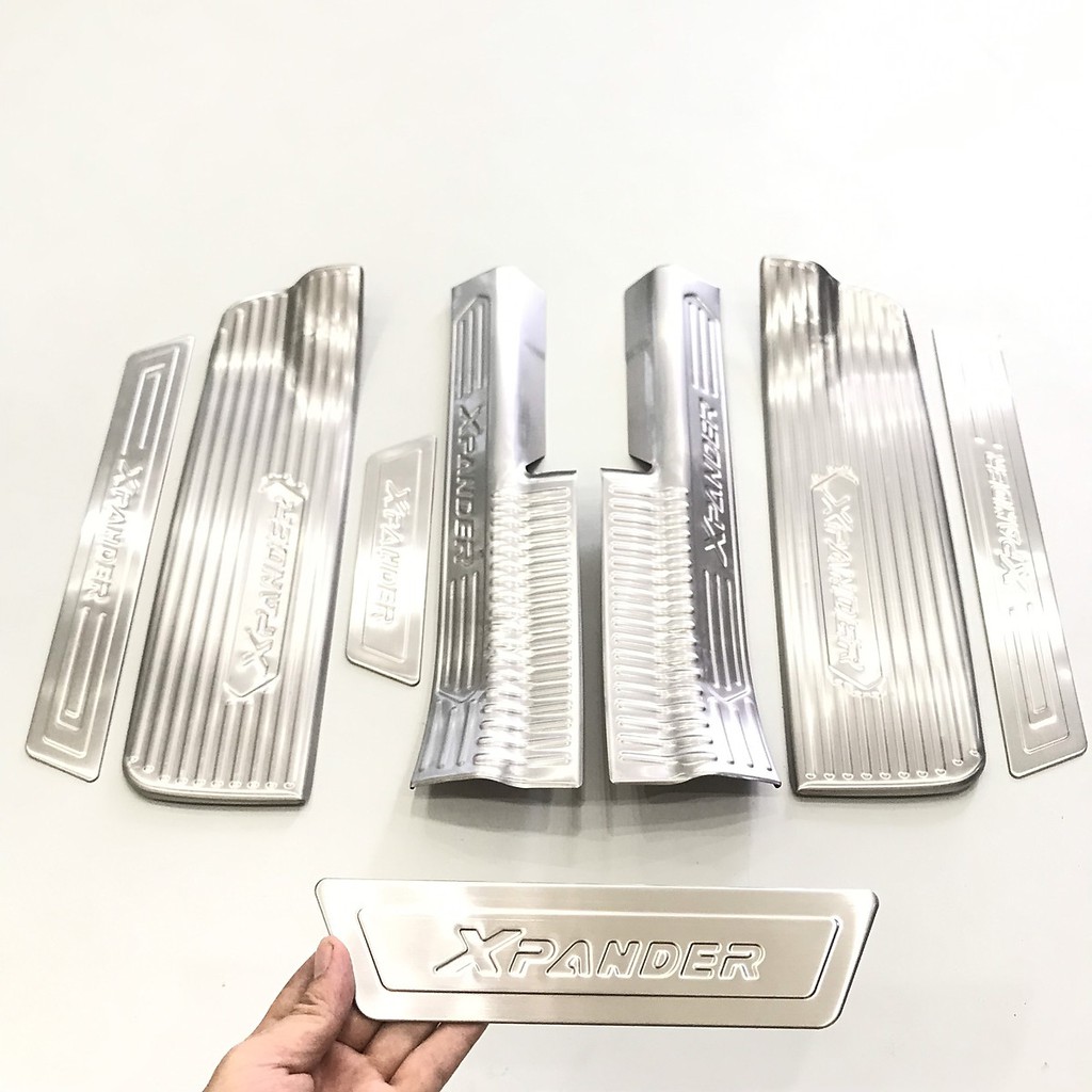 Bộ ốp bậc bước chân inox dành cho xe Mitsubishi Xpander 2018 đến nay
