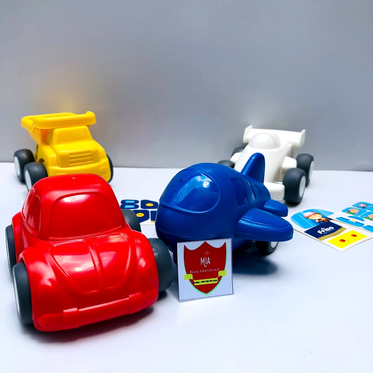 Combo 4 xe và máy bay chạy trớn friso