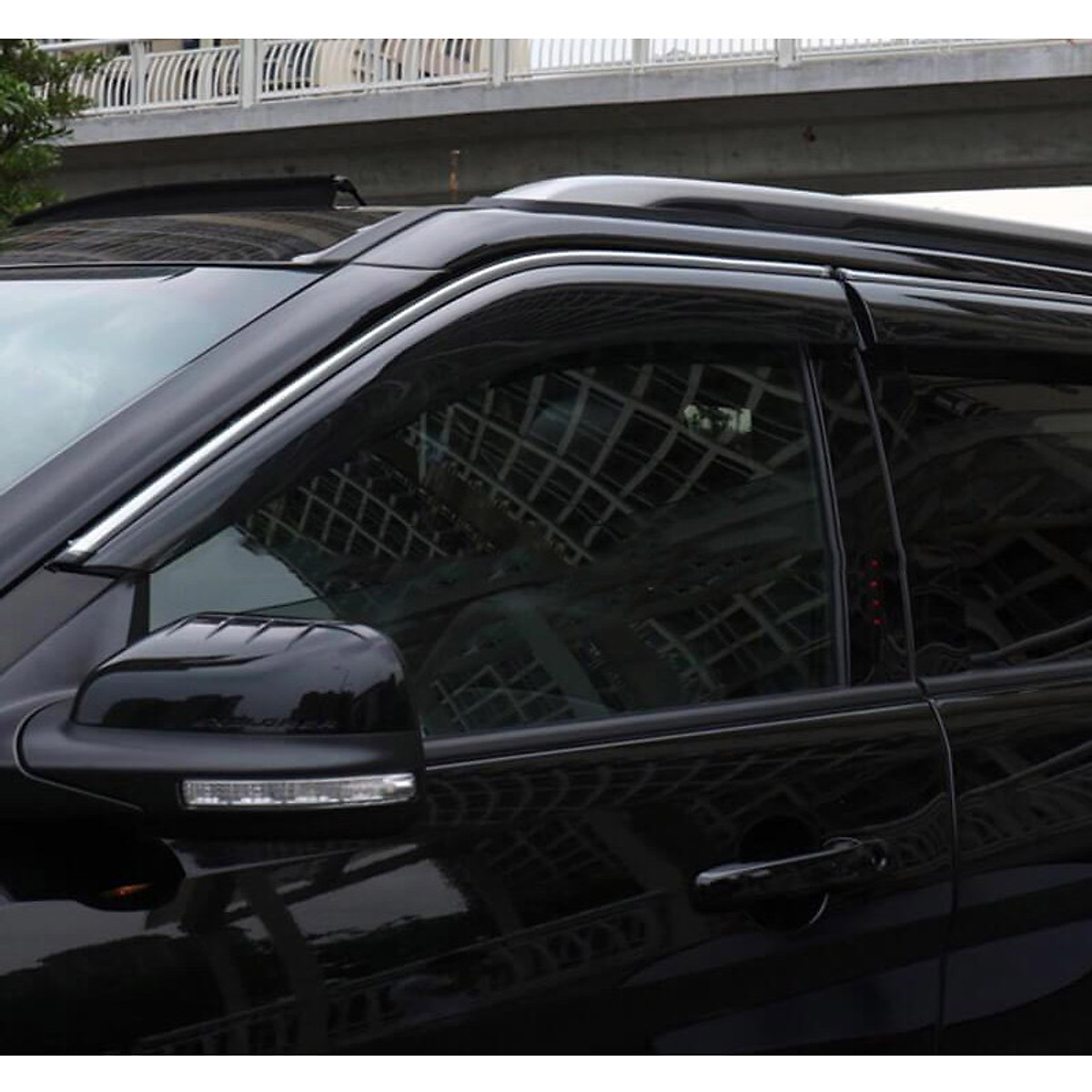 Bộ vè che mưa cao cấp có chỉ mạ ford explorer