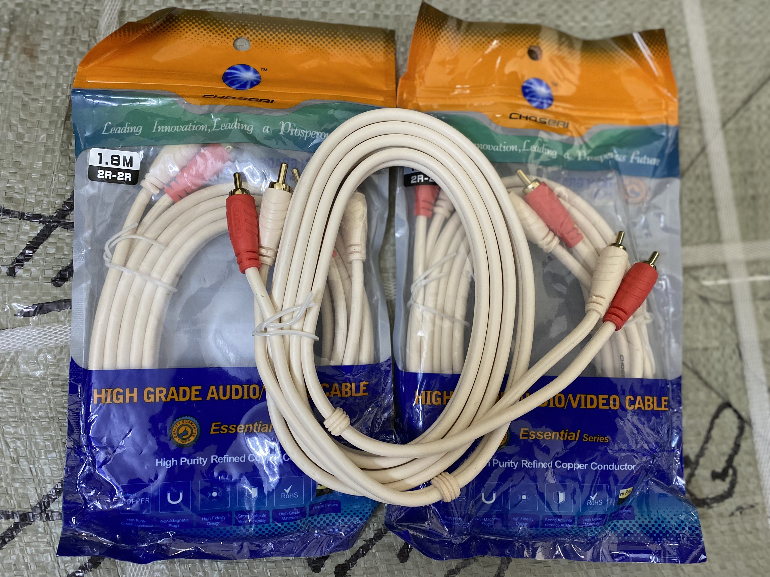 Dây av 4 đầu hoa sen dài 1,8m