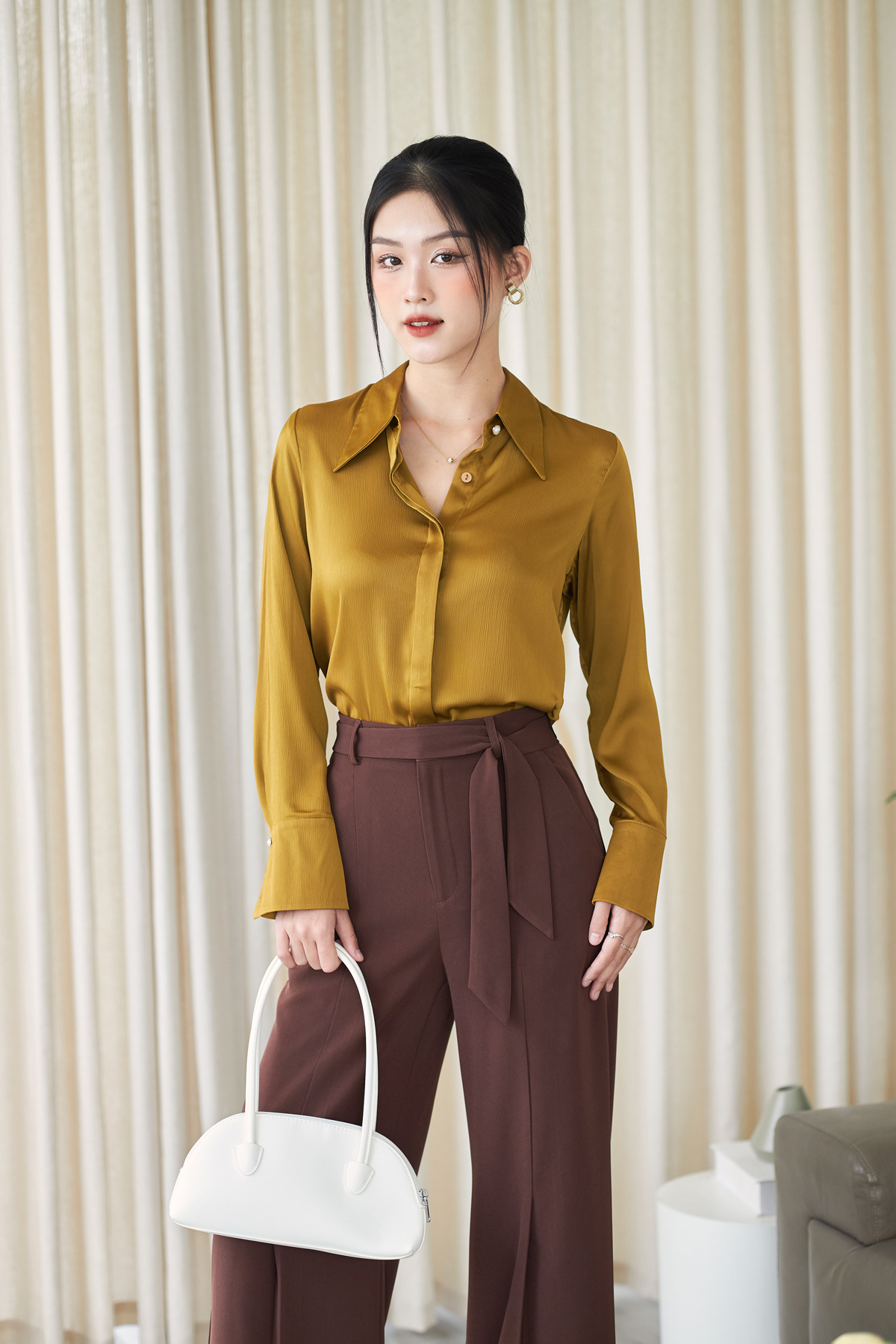 Áo sơ mi lụa nữ cao cấp gillee tay loe đính cúc sang trọng nhiều màu nổi bật