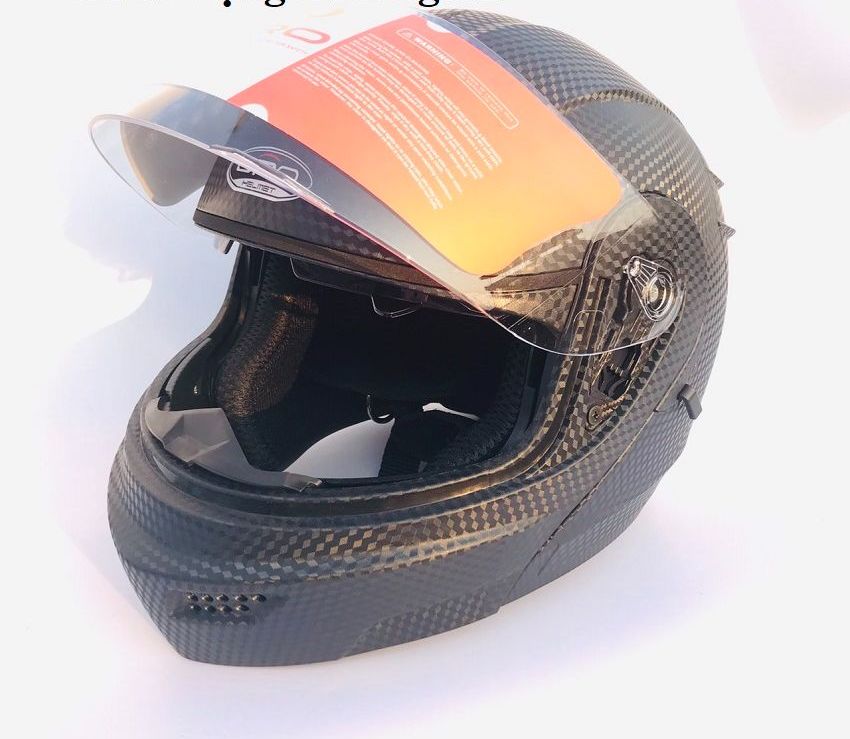 Mũ bảo hiểm fullface GRO chính hãng vân carbon size 56cm-59cm, kiểu dáng thể thao cá tính-bảo vệ tối đa đầu-Huongviva