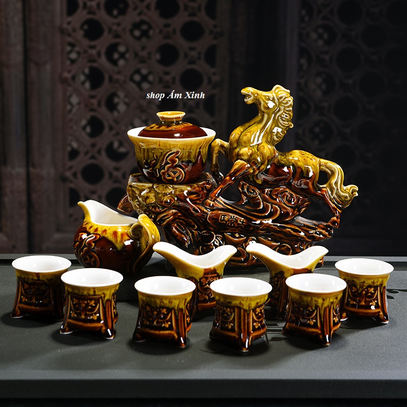 Bộ ấm chén pha trà tự động Ngựa Xích Thố