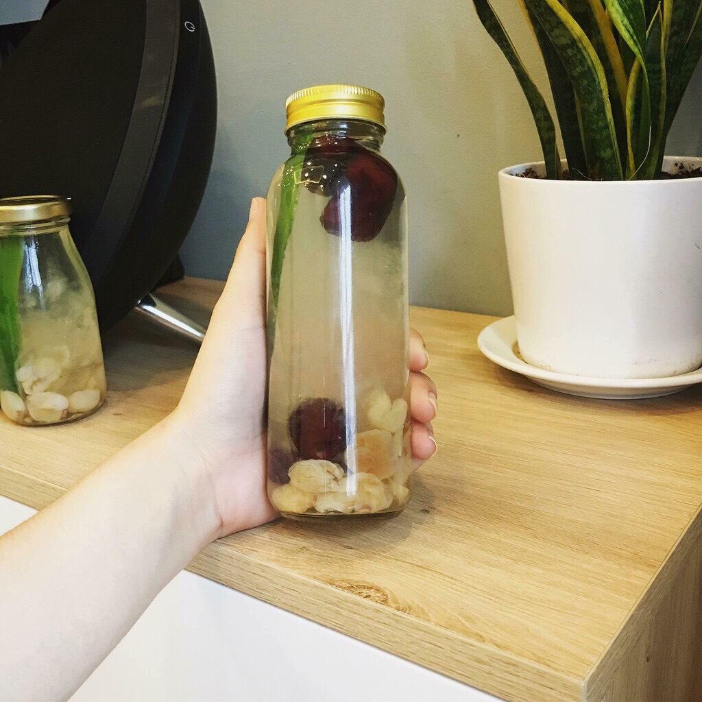 Chai thủy tinh tròn trơn 300ml nắp nhôm trắng xoáy