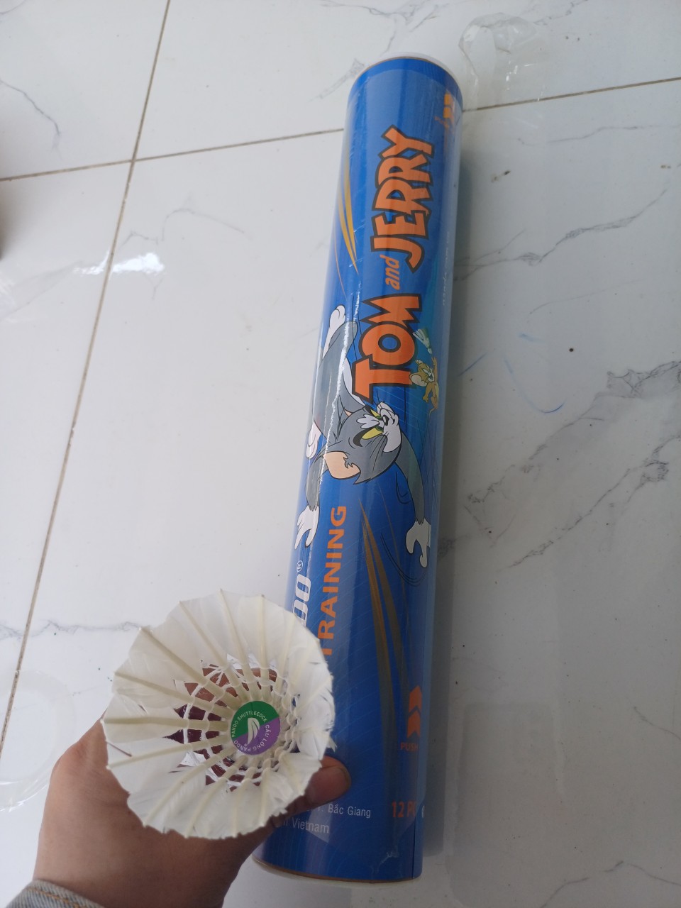 Ống cầu lông 12 trái Tom and Jerry loại tốt