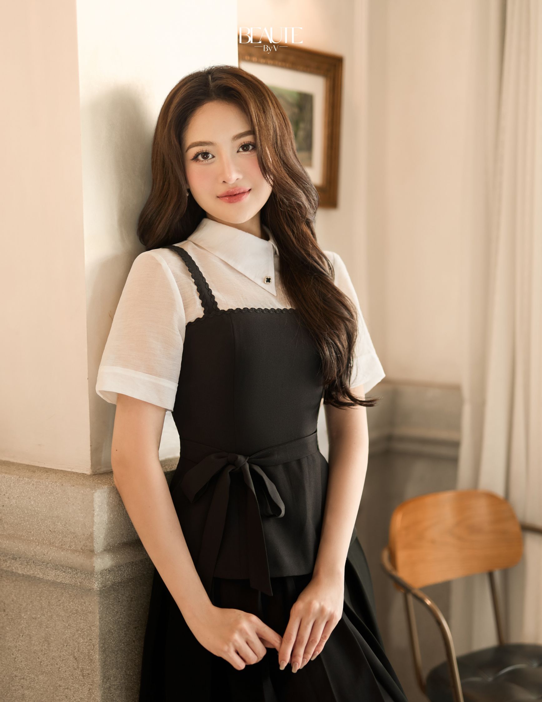 Beautebyv - áo nữ dạng yếm phối viền sóng sander
