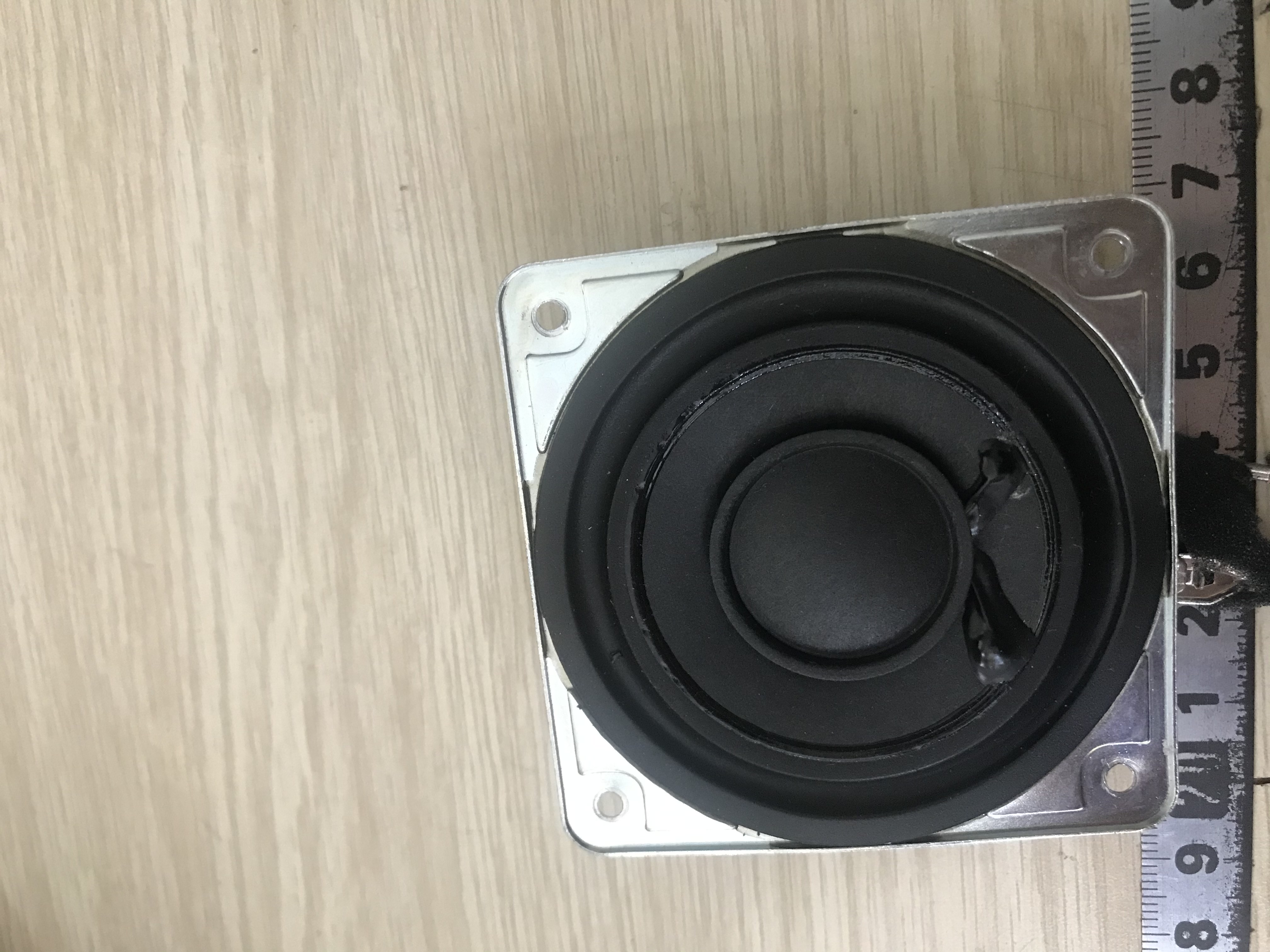 Loa tivi LCD 6ohm/20W 6,8x7,5cm