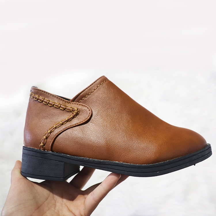 Boot cổ ngắn mũi nhọn màu da bò thời thượng gbn9102