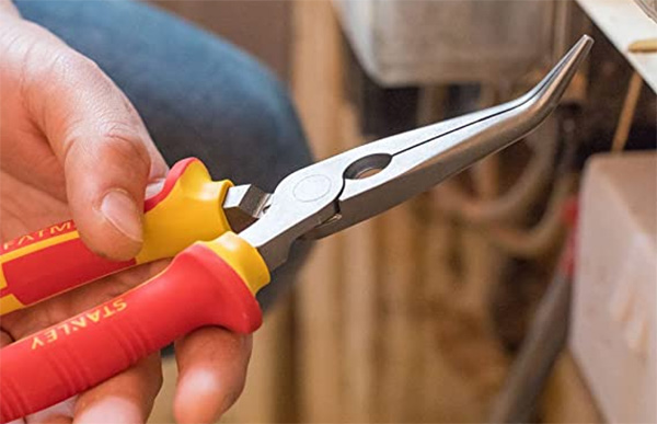 Kìm nhọn Stanley 84-008 mỏ cong cách điện 1000V