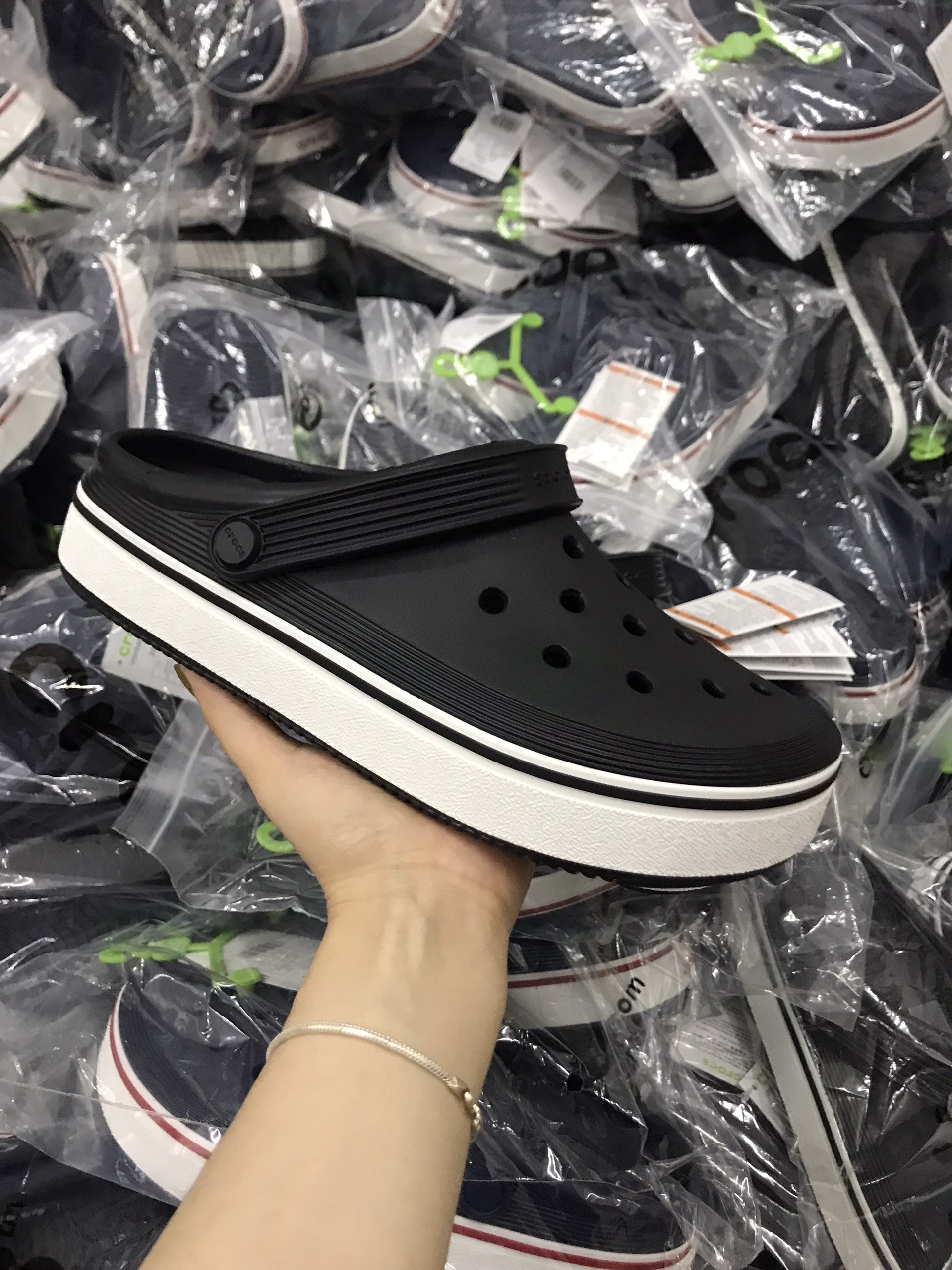 Dép sục crocs! band clean unisex phiên bản 2024