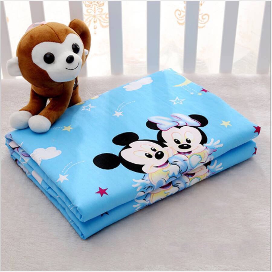 Lót chống thấm - thảm chống thấm 3 lớp xuất Nhật kích thước vừa 70 cm* 50 cm cho bé Sản Phẩm Thông Minh Tiện Dụng