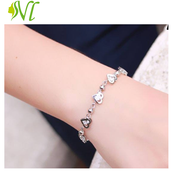 Lắc tay inox nữ hình trái tim cách điệu xoàn