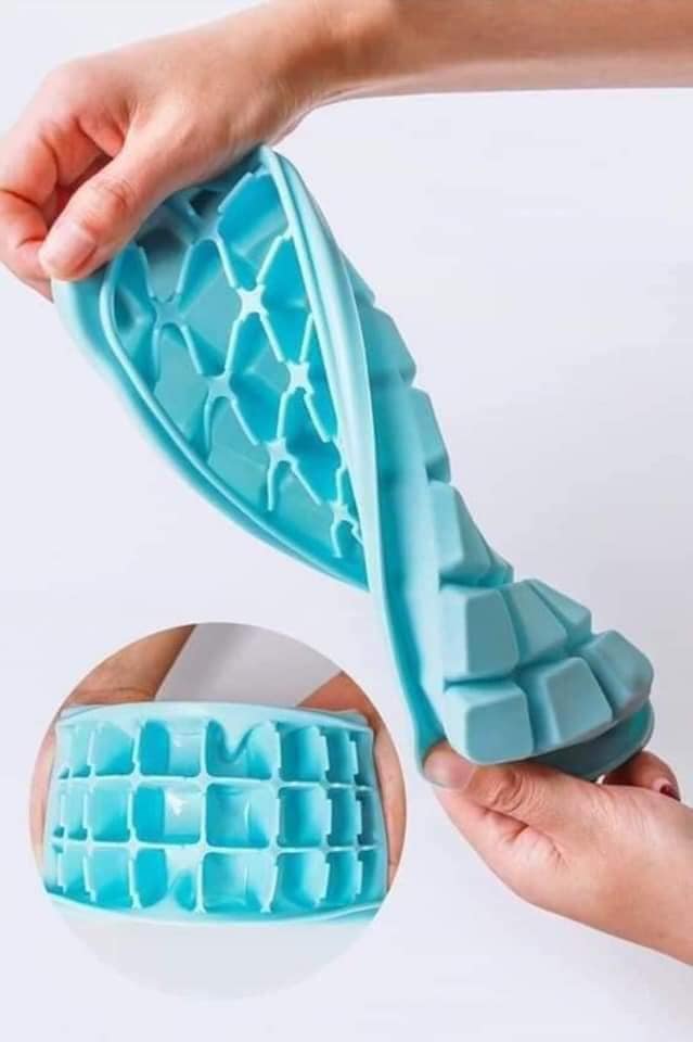 KHAY LÀM ĐÁ SILICON CÓ NẮP