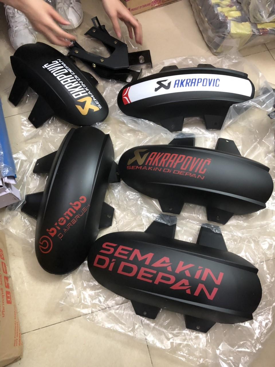 Chắn bùn 4 chân dành cho exciter 150-winner,