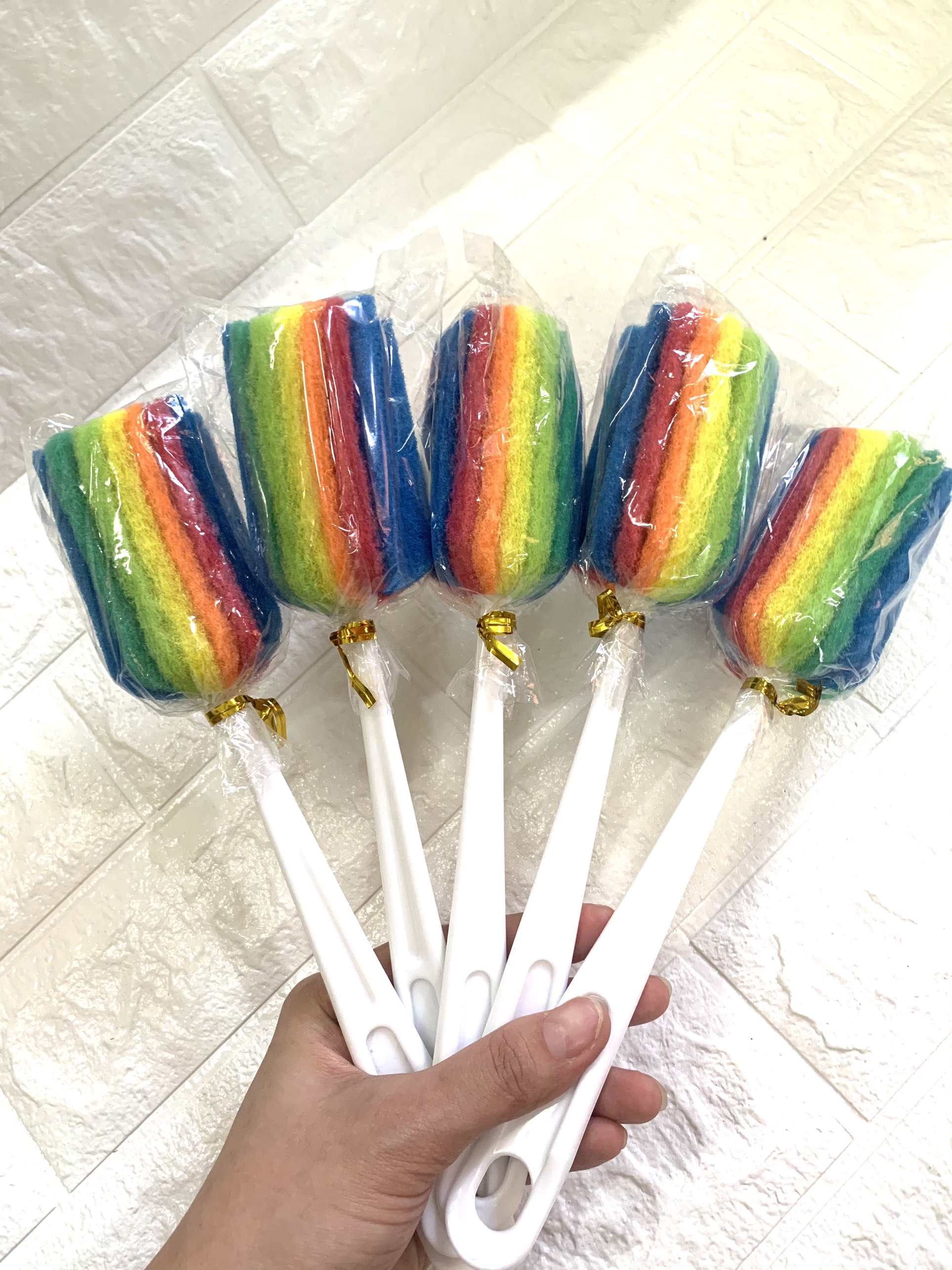 Cây cọ rửa ly và bình sữa siêu sạch đủ màu