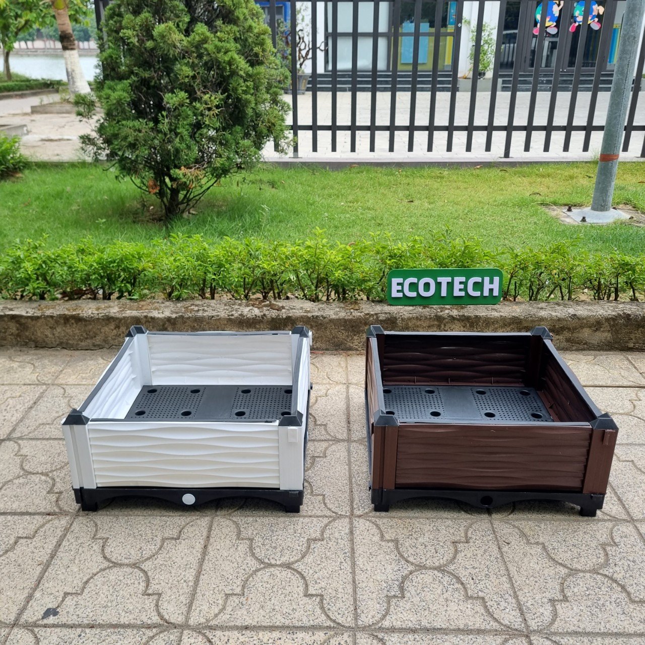 Chậu ghép thông minh 50x50x23Cm: Kết cấu chắc và bền, Nhựa PP an toàn, phù hợp mọi loại cây trồng.