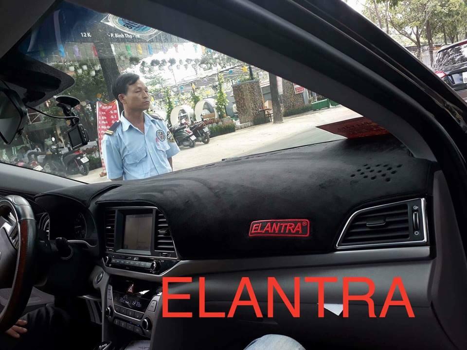 Thảm chống nắng taplo ELANTRA lông cừu , đế chống trượt
