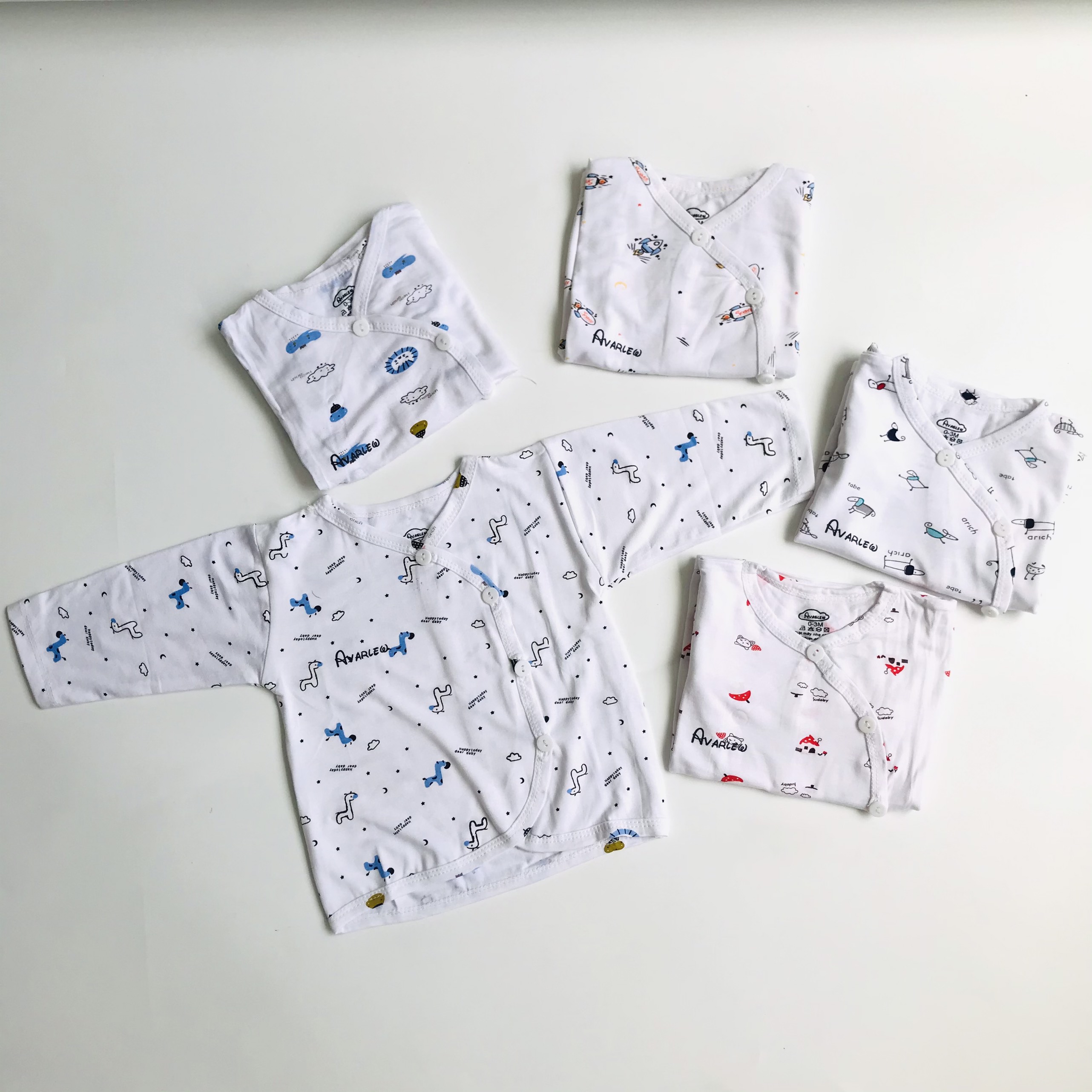 Set 5 áo sơ sinh dài tay thun lạnh Avaslew màu trắng họa tiết mềm mịn cho bé từ 0-9 tháng - BEEKIDS PLAZA