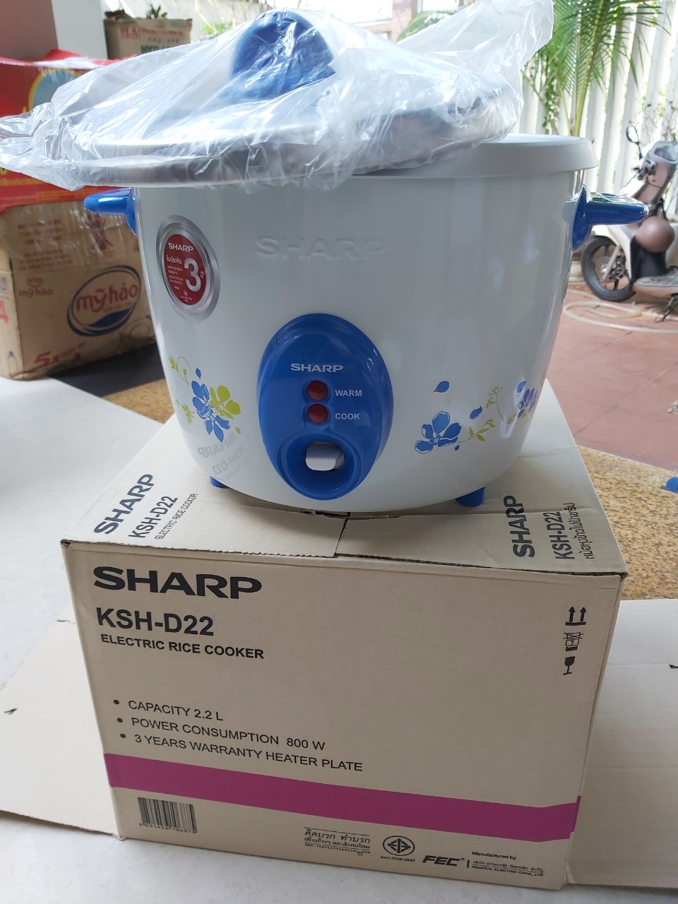 Nồi cơm điện sharp d22 thái lan
