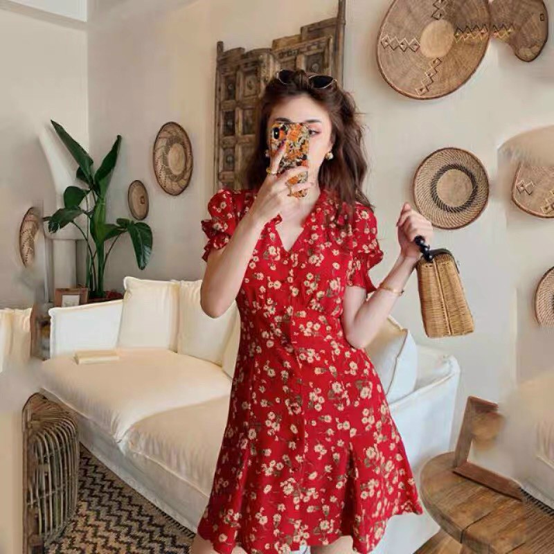 Đầm đỏ hoa vàng cổ v n037