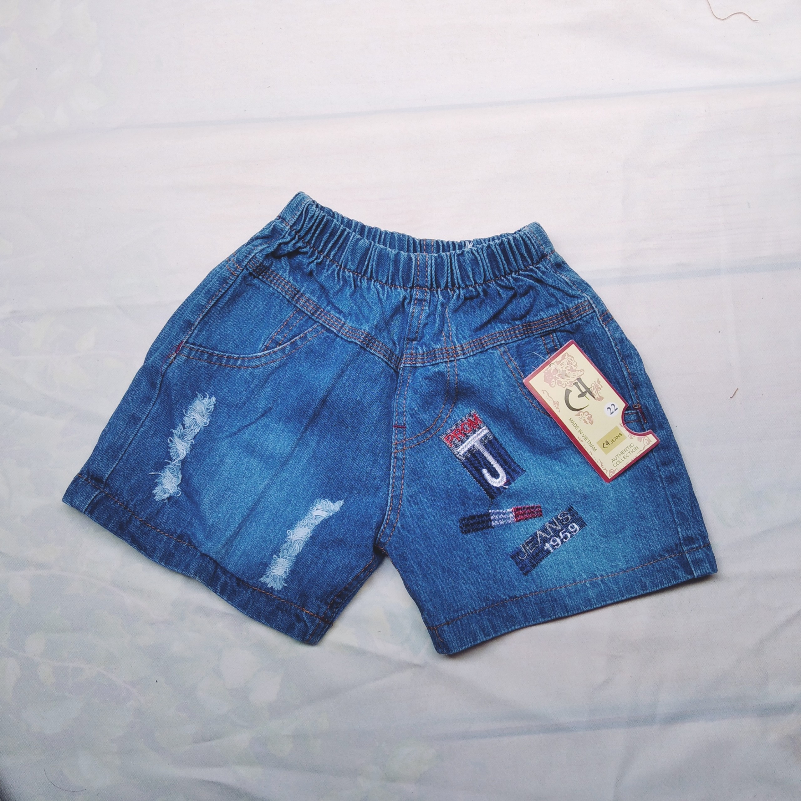 [HCM]Quần short jean mềm bé trai  từ 15kg - 28 kg mẫu thêu J 1959