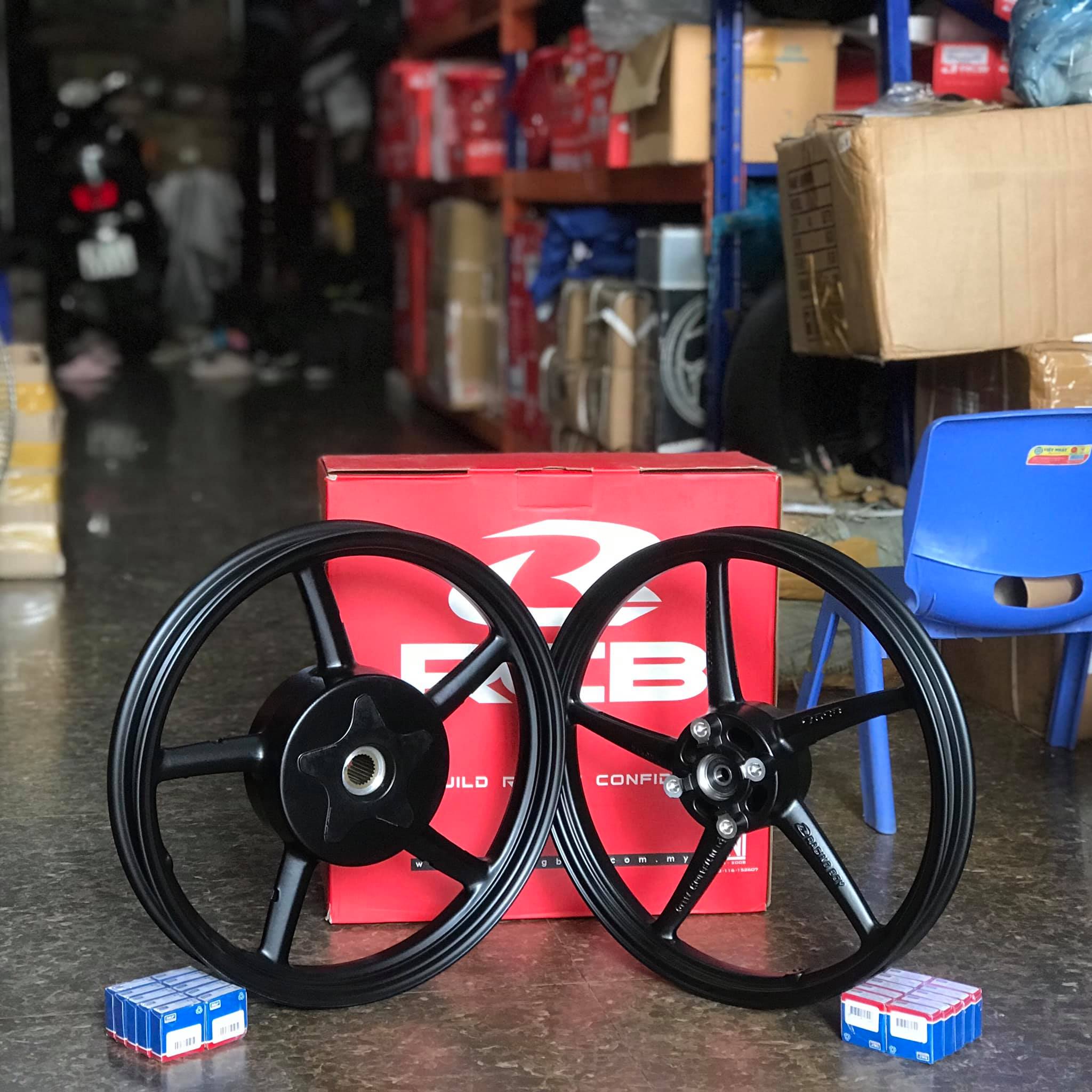 Mâm 5 cây rcb gắn Vario và Air Blade đời mới Black