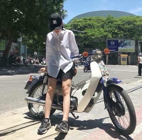 ❤[ GIẢM SÂU 50% ] ❤ Áo Sơ Mi Trắng Trơn Basic Oversize Nam Nữ Học Sinh R43