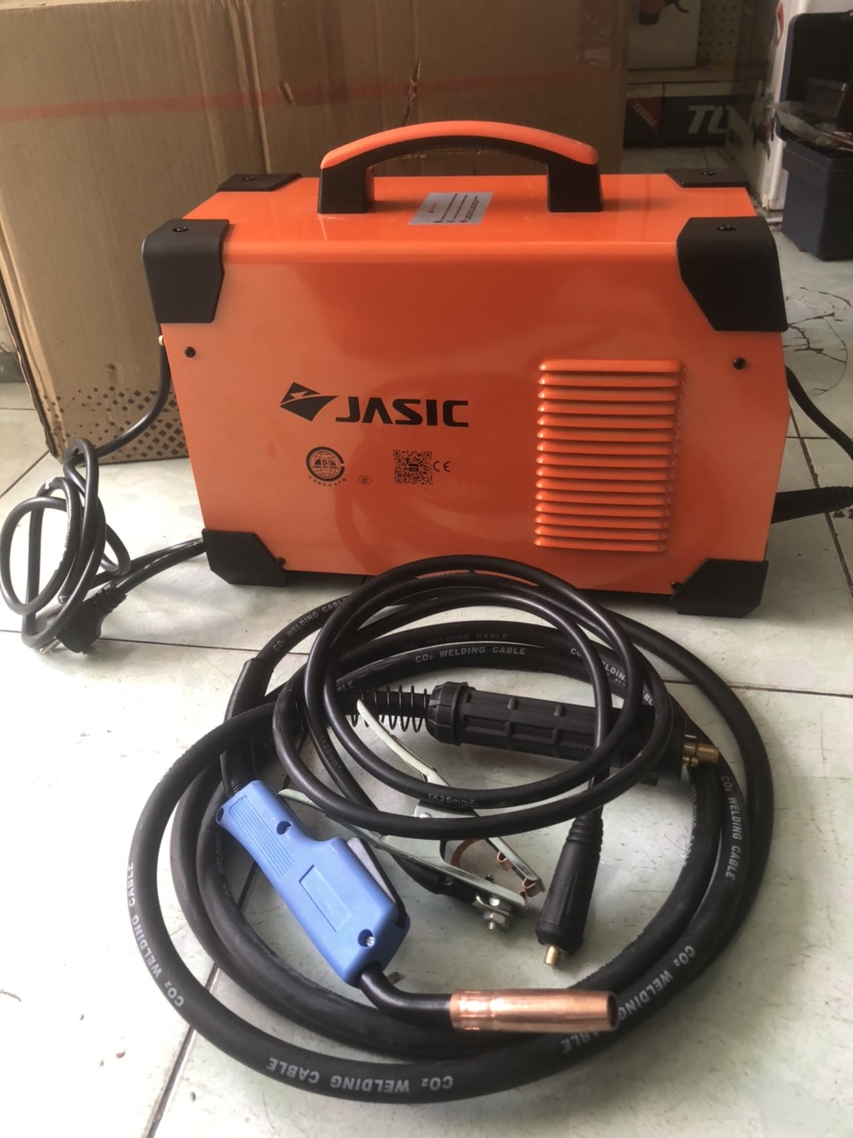 Máy hàn Mig Jasic 250 có 3 chức năng hàn que hàn khí hàn dây.