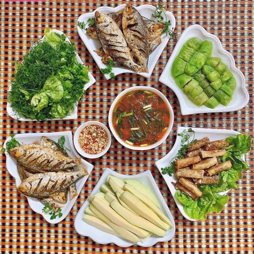 Bát đĩa bát tràng cao cấp: 6 đĩa - 1 bát tô - 1 bát nước chấm i mem trắng - bền màu - kháng khuẩn