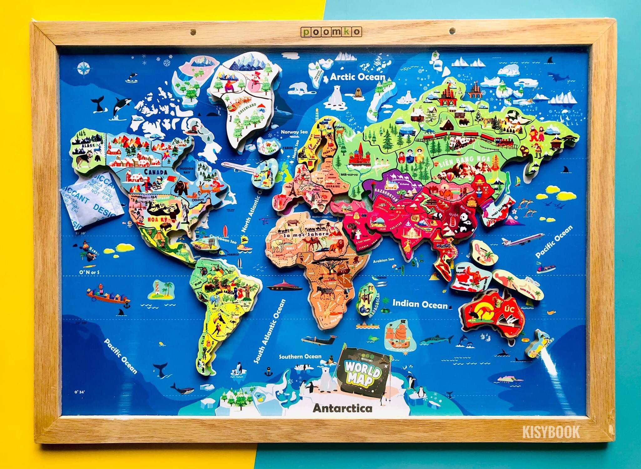 Một bản đồ thế giới ghép gỗ gắn tường World S đẳng cấp đã chào đón năm
