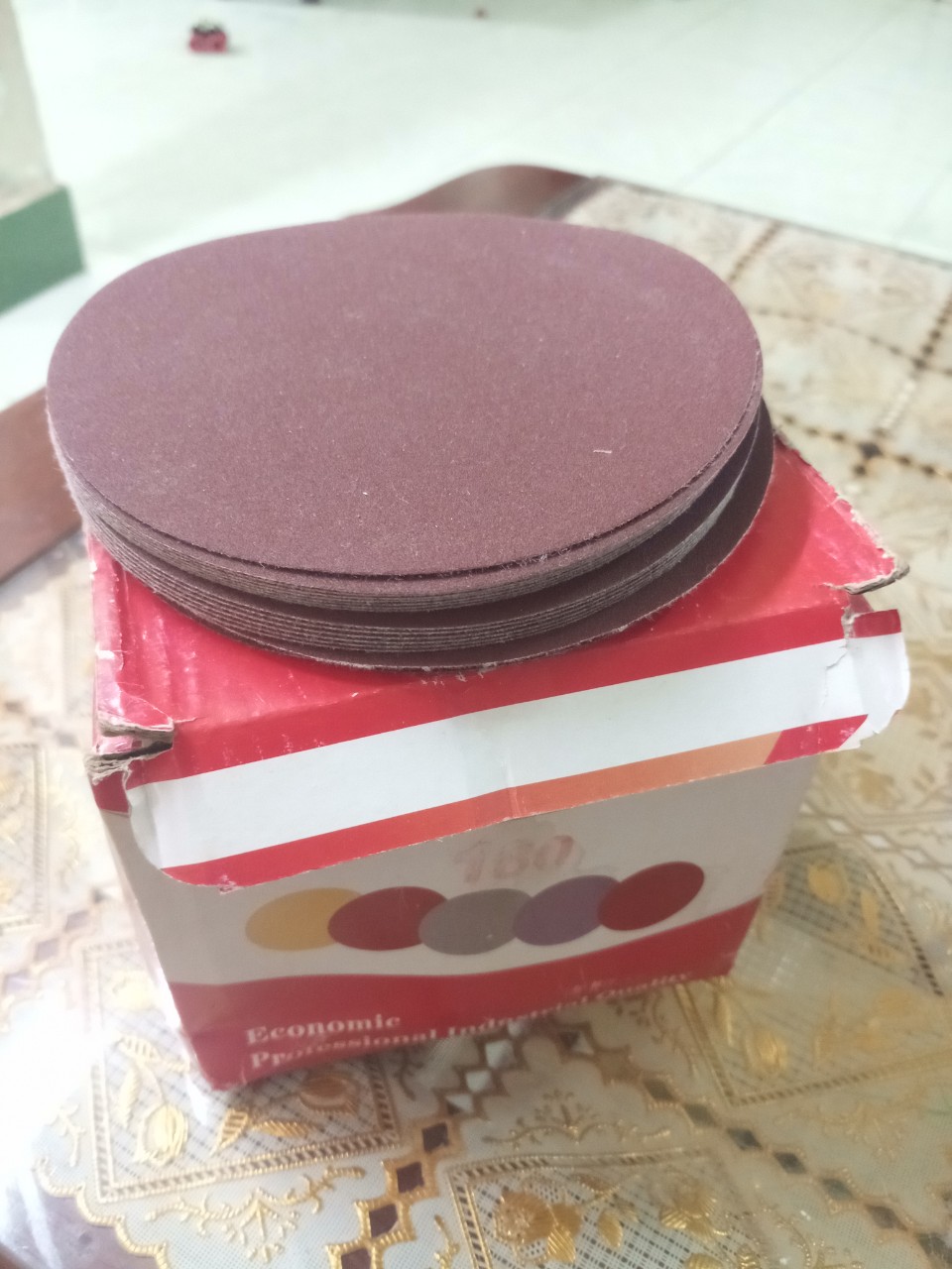 Nhám tròn lưng nỉ 5 125mm 1 hộp 100 tờ