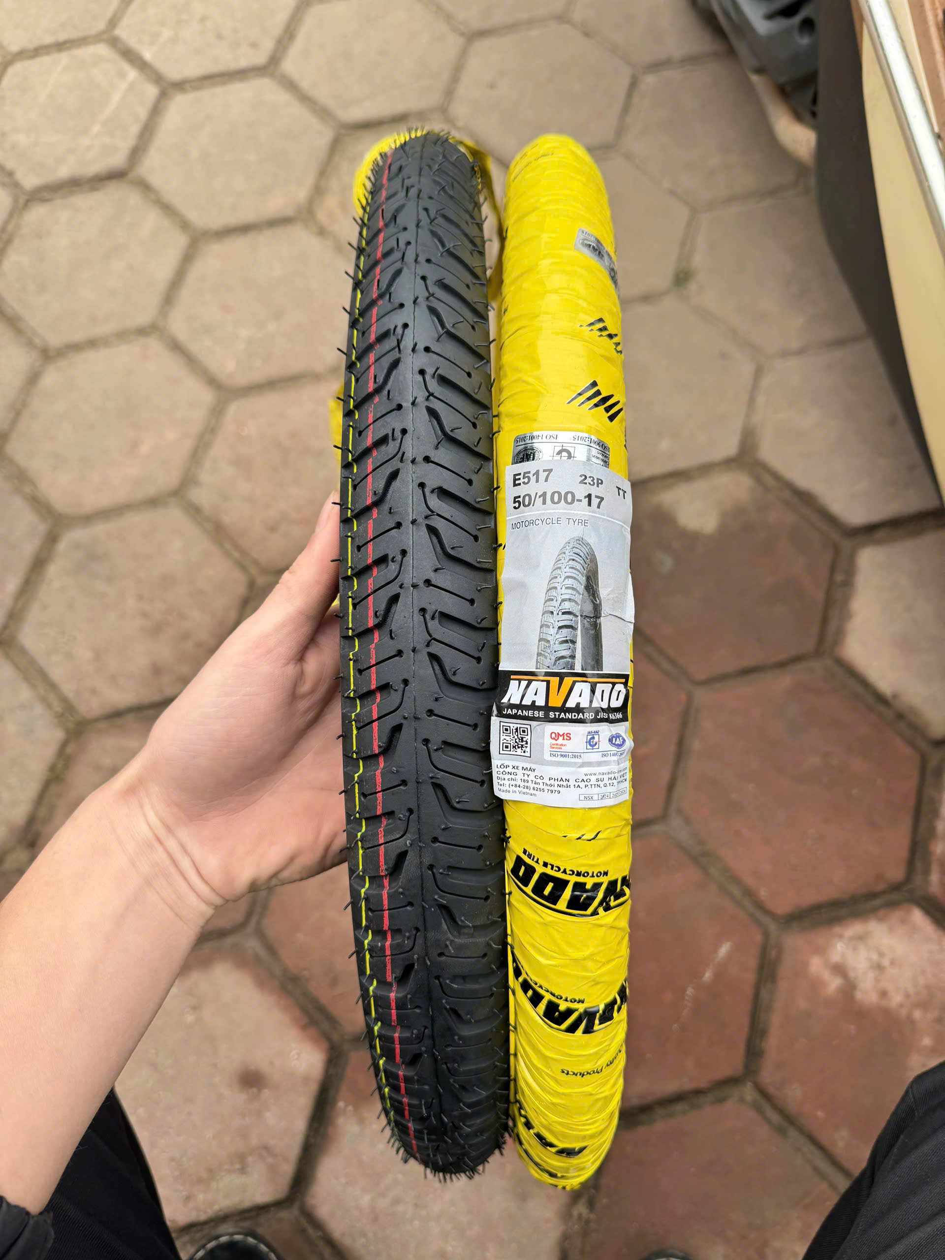 Vỏ Lốp Độ Navado 50/100-17, 60/90-17, 70/90-17, 80/90-17 có ruột gắn các dòng xe số Wave, Future, Sirius, Taurus,...