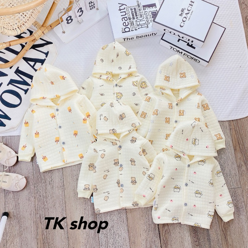 Áo Khoác Cho Bé Có Mũ Vải Nỉ Xốp Mềm Mại Khuyu Cài Giữa Tông Nền Trắng Kem