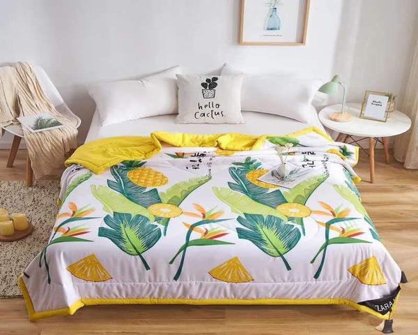 Chăn Lụa Zarra Home - Chăn đũi Zarea Home với chất liệu mềm, nhẹ, thoáng mát. Thích hợp dùng mùa hè khi nằm điều hòa, hoặc mùa thu khi trời se lạnh. Kích thước: 2x2,3m rộng rãi cho cả gia đình.