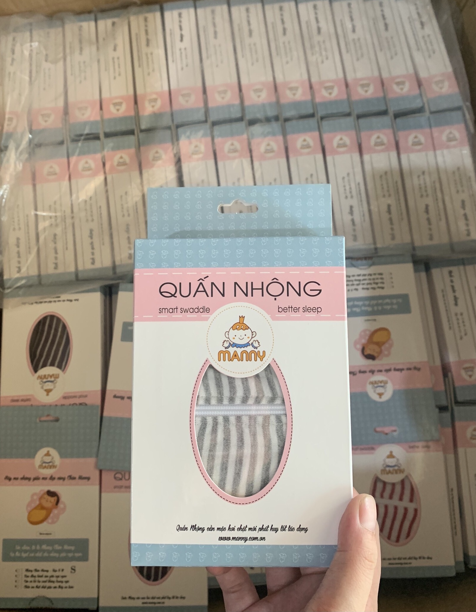 Shop mẹ xì dầu Nhộng Chũn, Quấn Nhộng Chũn, Nhộng Ngủ,Túi Ngủ Giúp Bé Ngủ Ngon Sâu Giấc, Không Giật Mình [Về mẫu hộp mới, chất cotton co giãn 4 chiều]