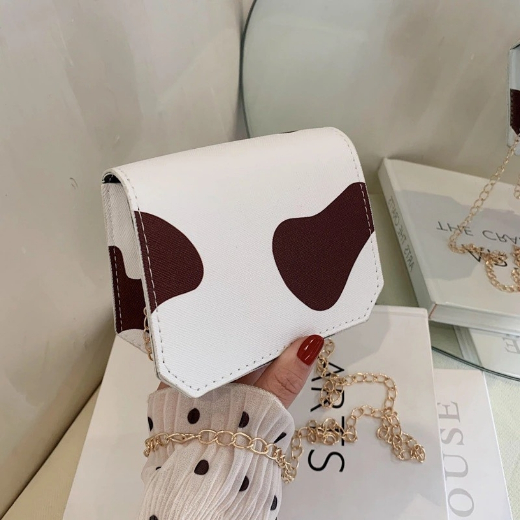 Túi bò sữa mini có dây xích đeo chéo size 13